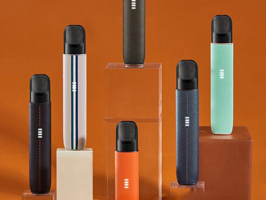 relx悦刻迷你版充电仓VS超薄版充电仓